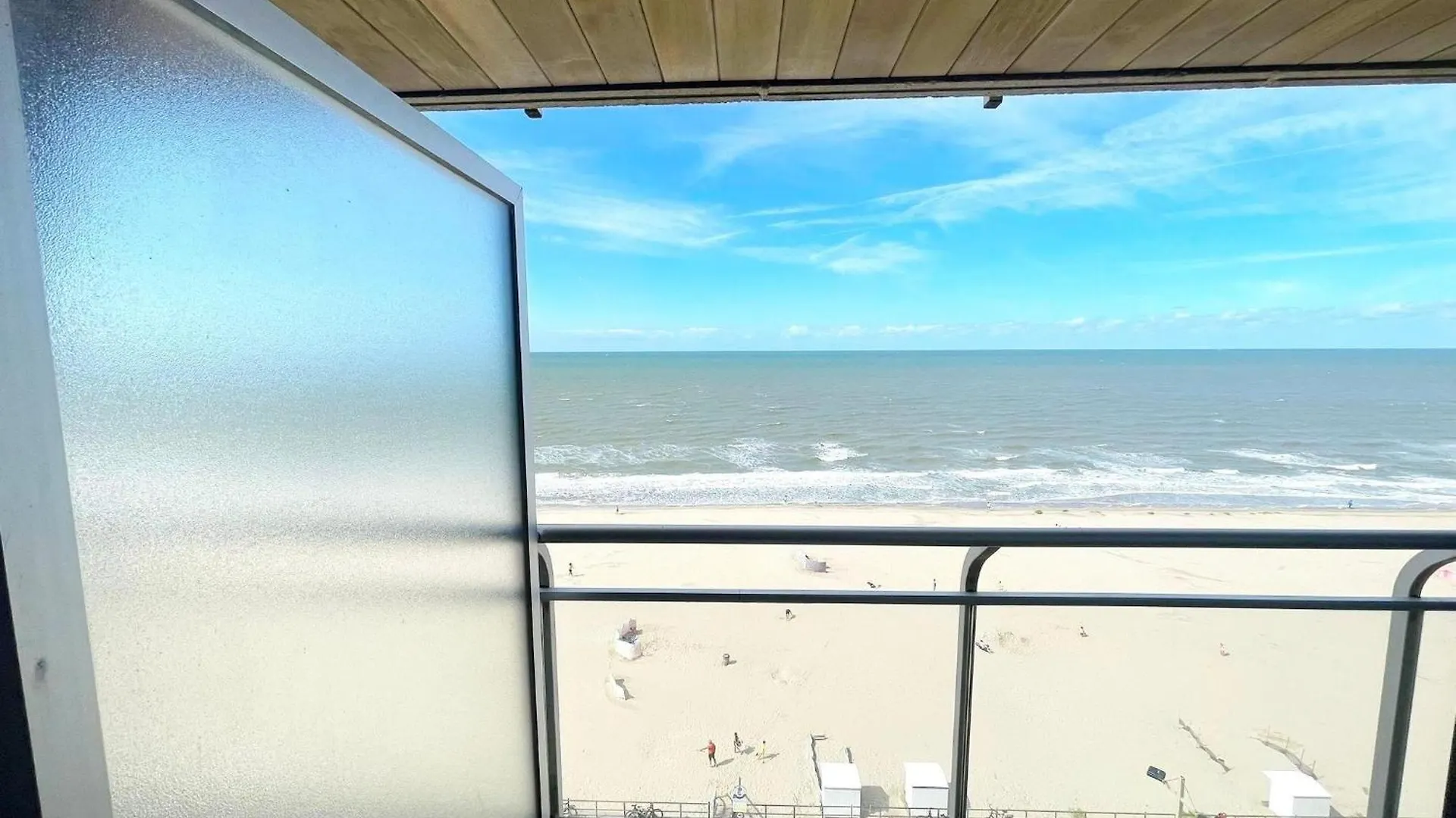 Cozy One-Bedroom Apartment With Sea View Middelkerke 0*,